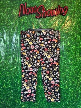 LOFT Black Floral women’s Stretch ankle pants